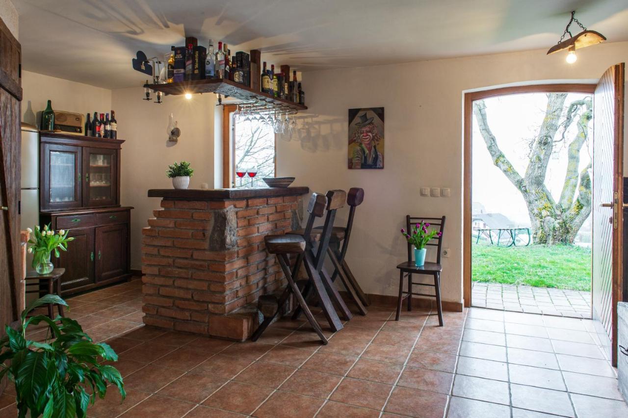 Vineyard Cottage Klemencic โนโวเมสโต ภายนอก รูปภาพ