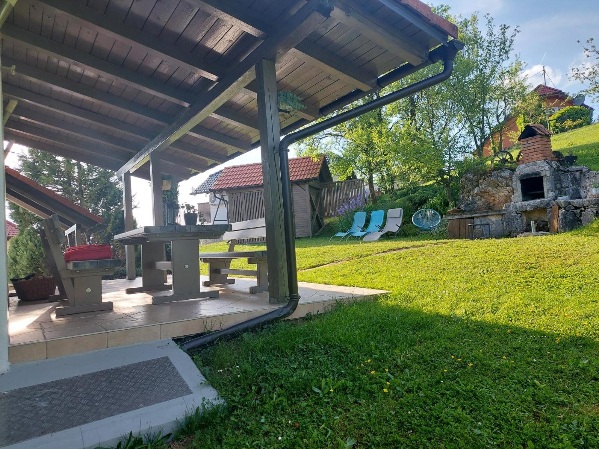 Vineyard Cottage Klemencic โนโวเมสโต ภายนอก รูปภาพ